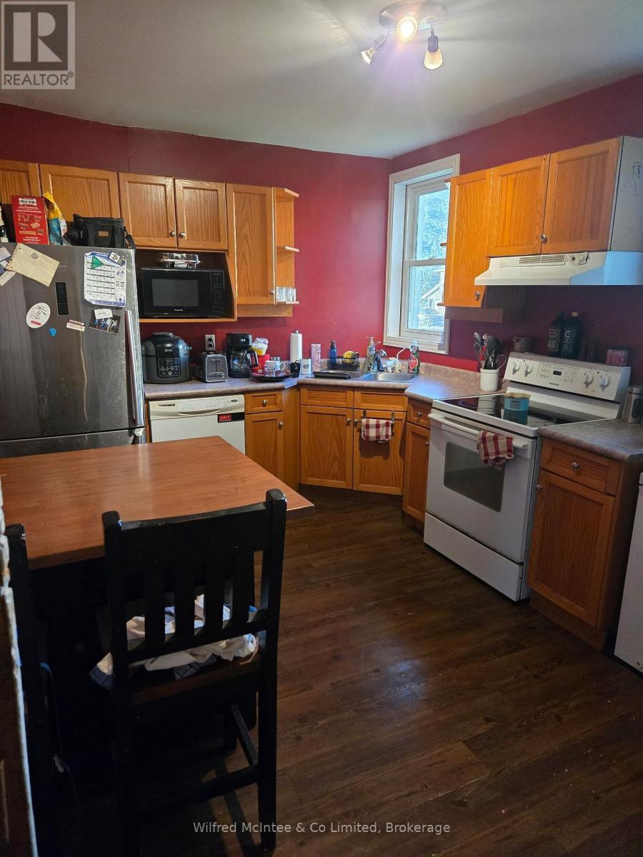 131 Clyde Street Property Photo 3