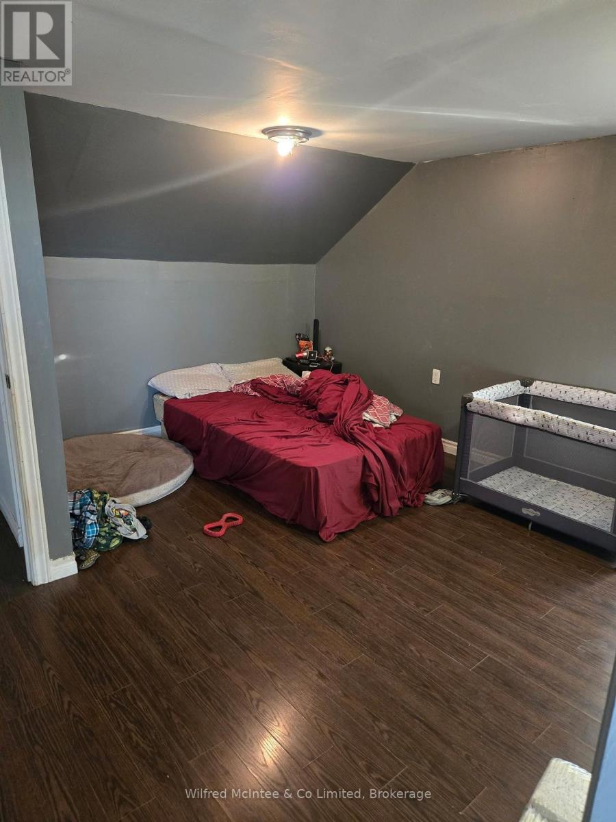 131 Clyde Street Property Photo 4
