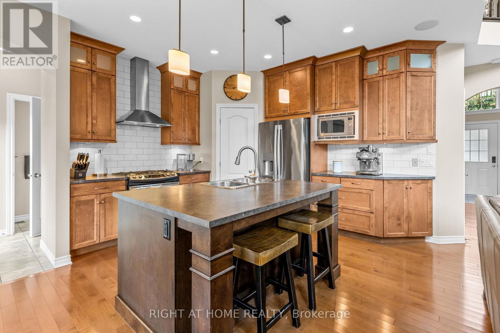 983 Fieldfair Way Property Photo 13