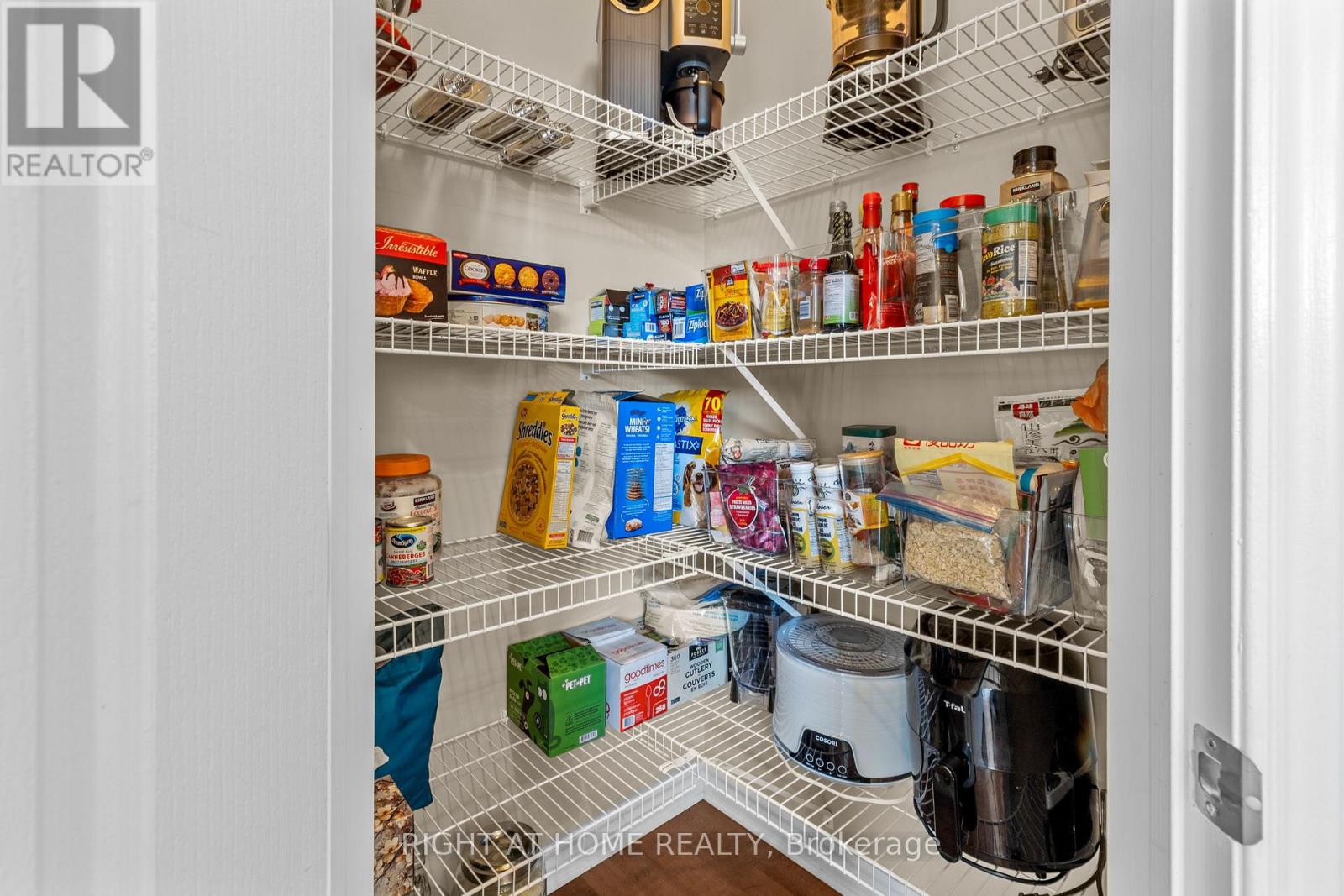 983 Fieldfair Way Property Photo 17