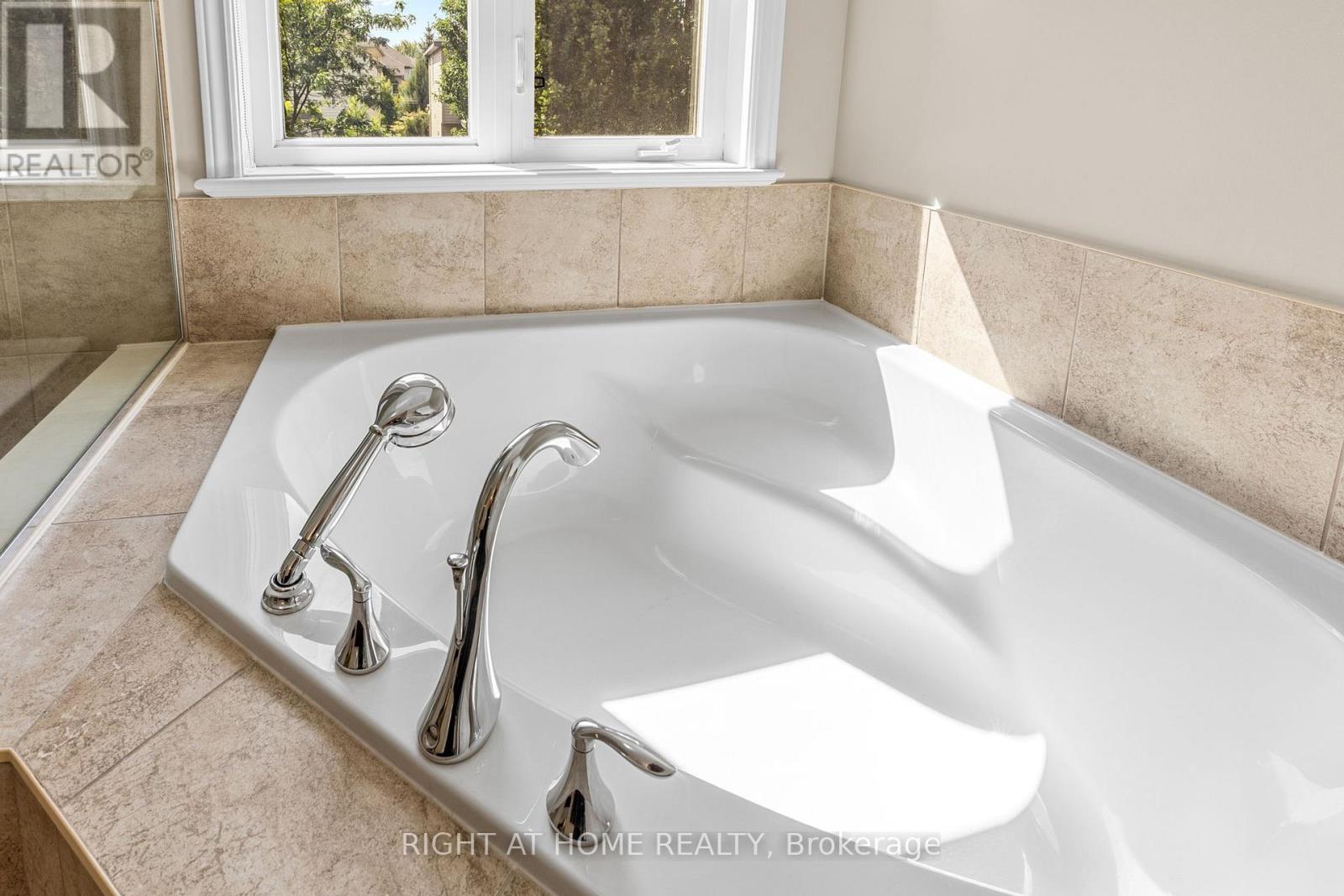 983 Fieldfair Way Property Photo 35