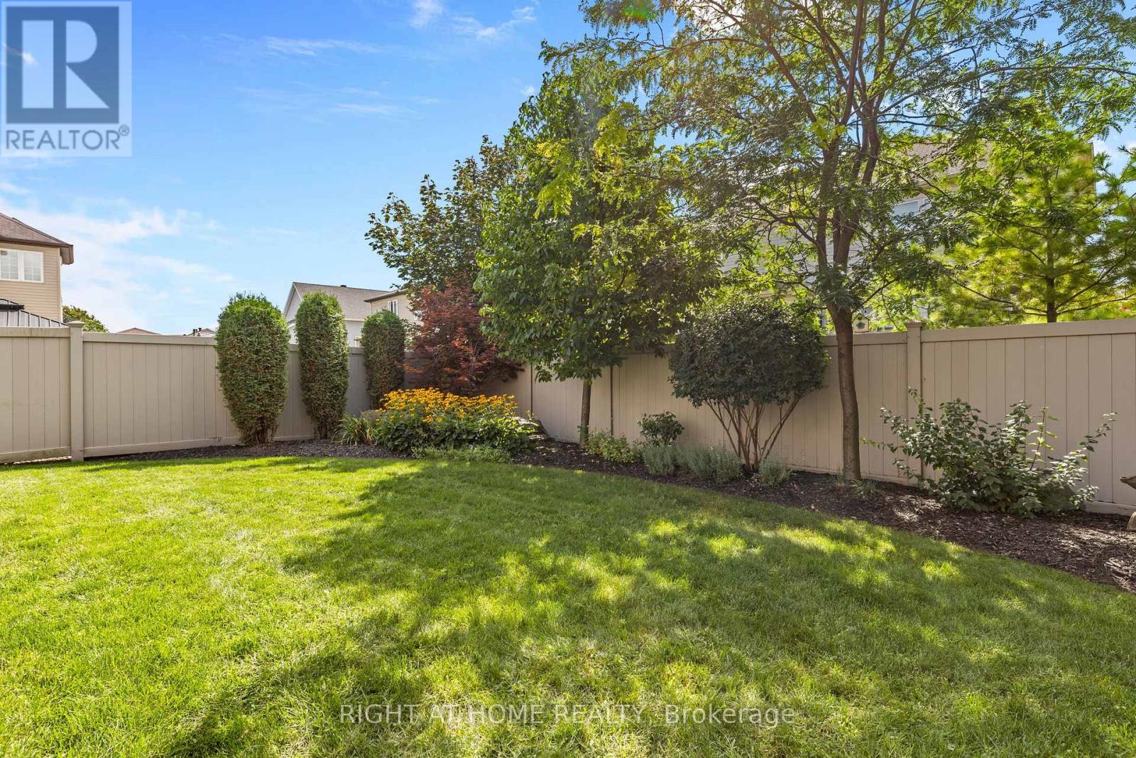 983 Fieldfair Way Property Photo 49