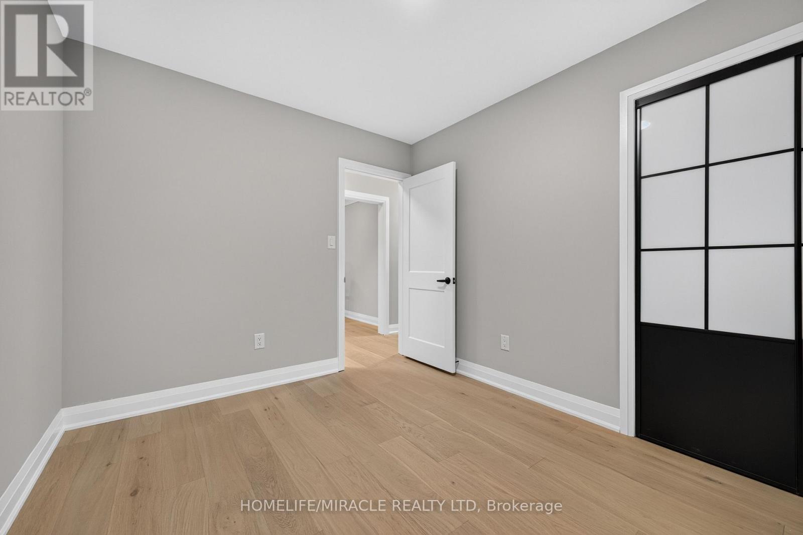 216 Wellington Street Property Photo 21