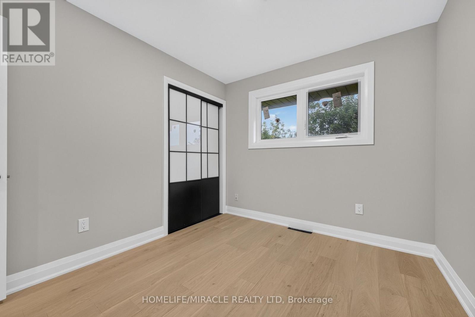 216 Wellington Street Property Photo 22
