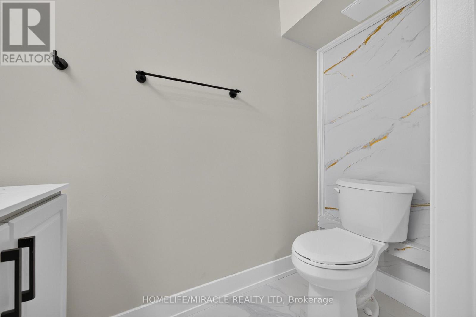 216 Wellington Street Property Photo 36