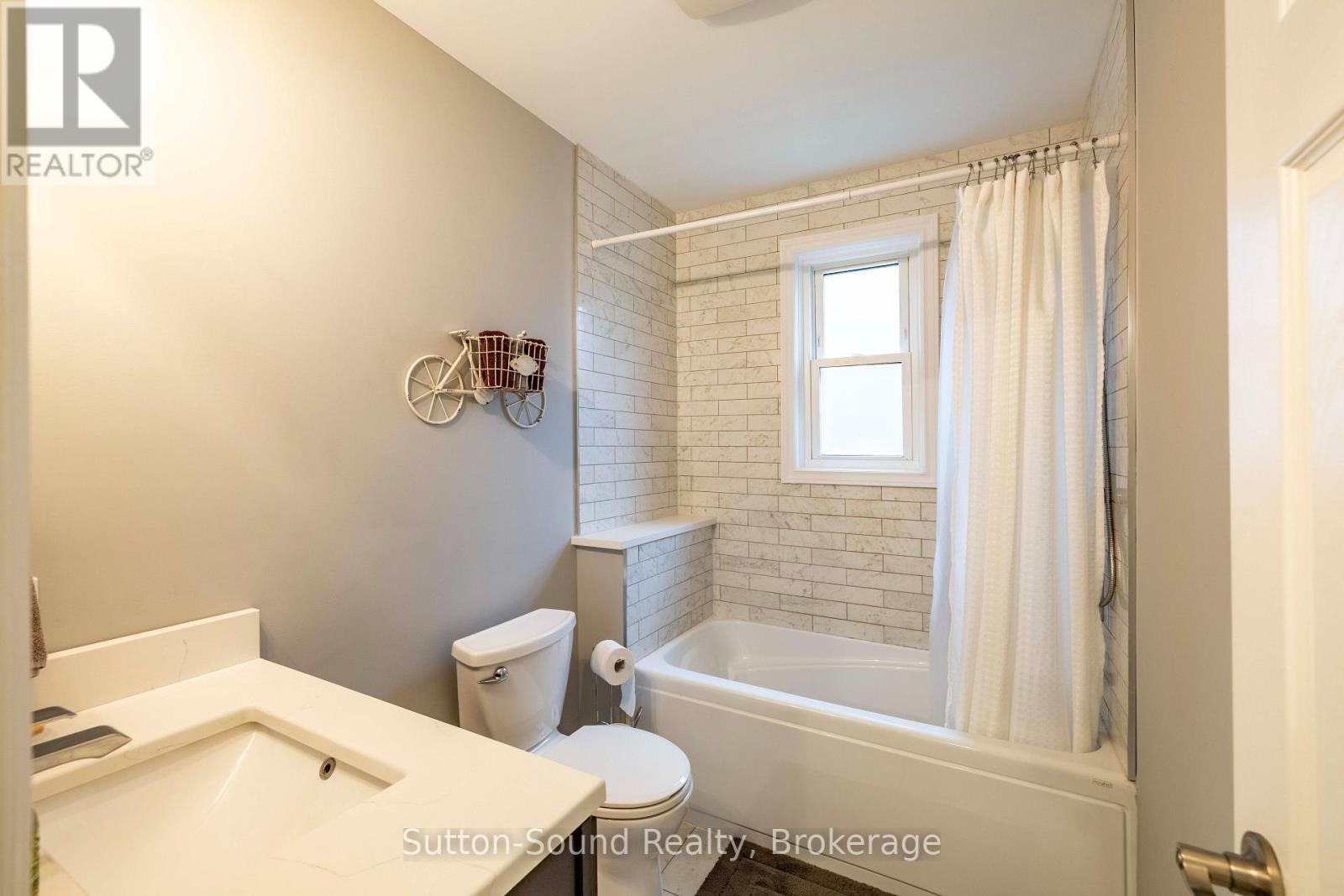 850 8th Avenue E Property Photo 14