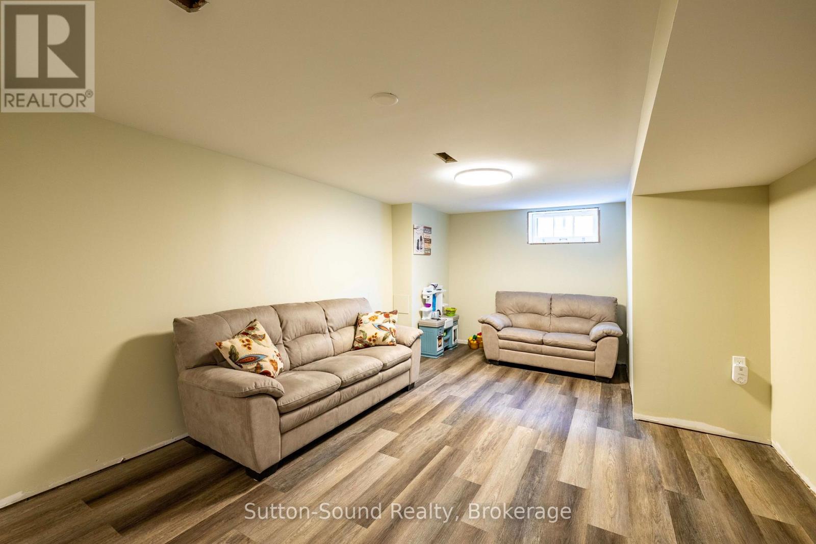 850 8th Avenue E Property Photo 21