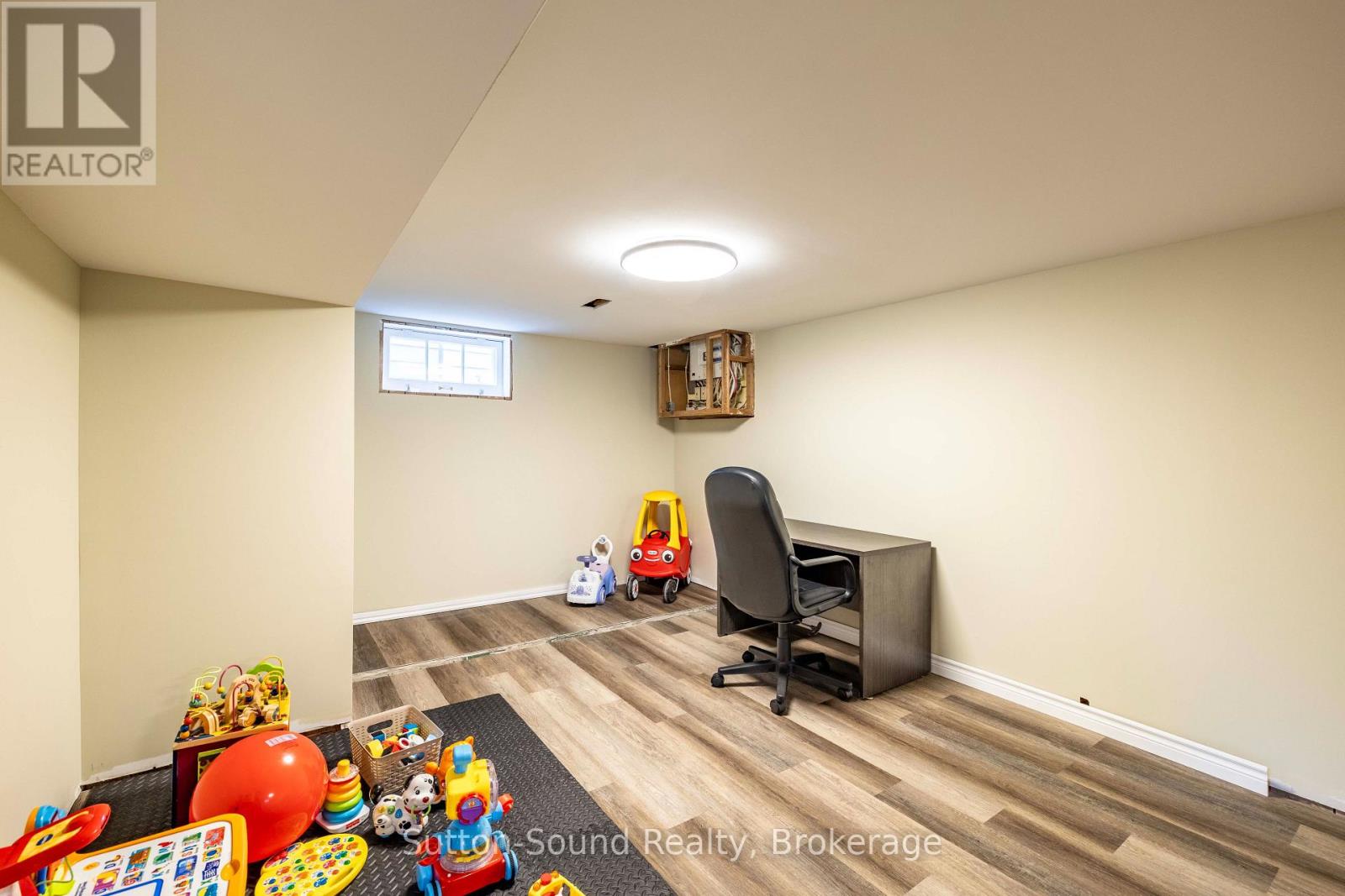 850 8th Avenue E Property Photo 25