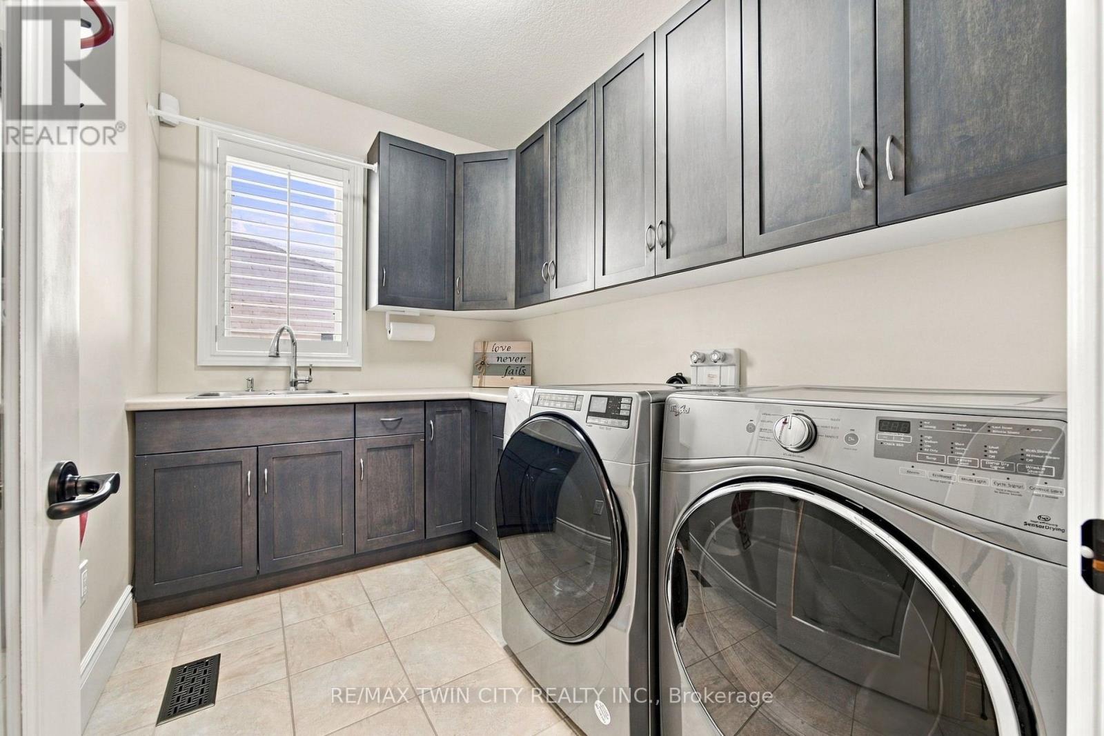 209 Longview Crescent Property Photo 22