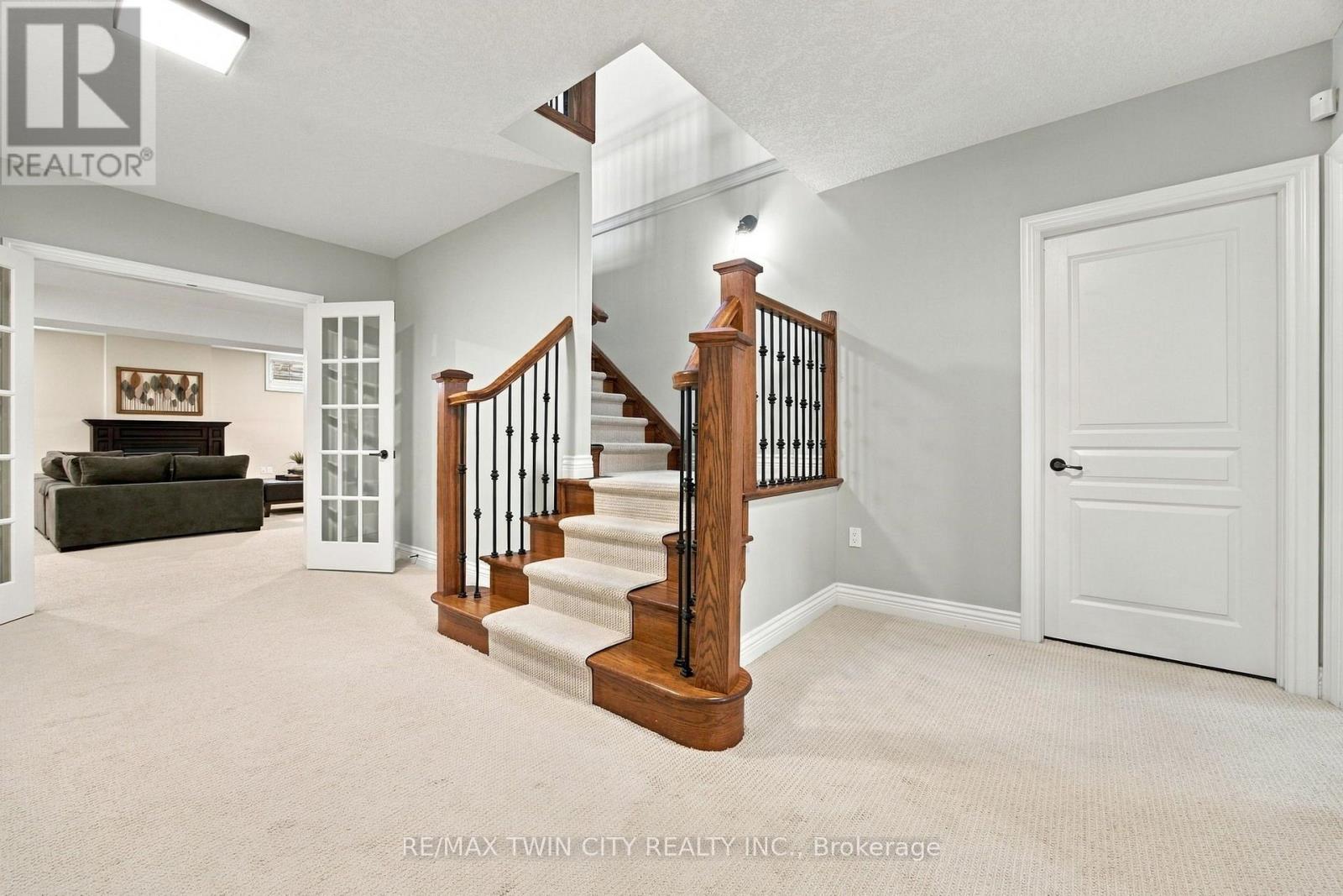 209 Longview Crescent Property Photo 23