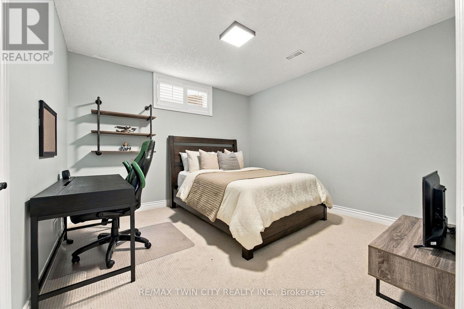 209 Longview Crescent Property Photo 26