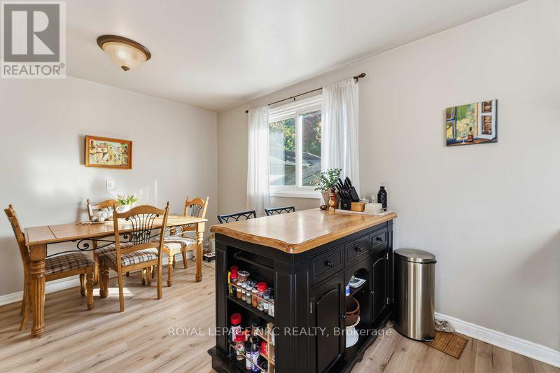 22 Jennifer Court Property Photo 8
