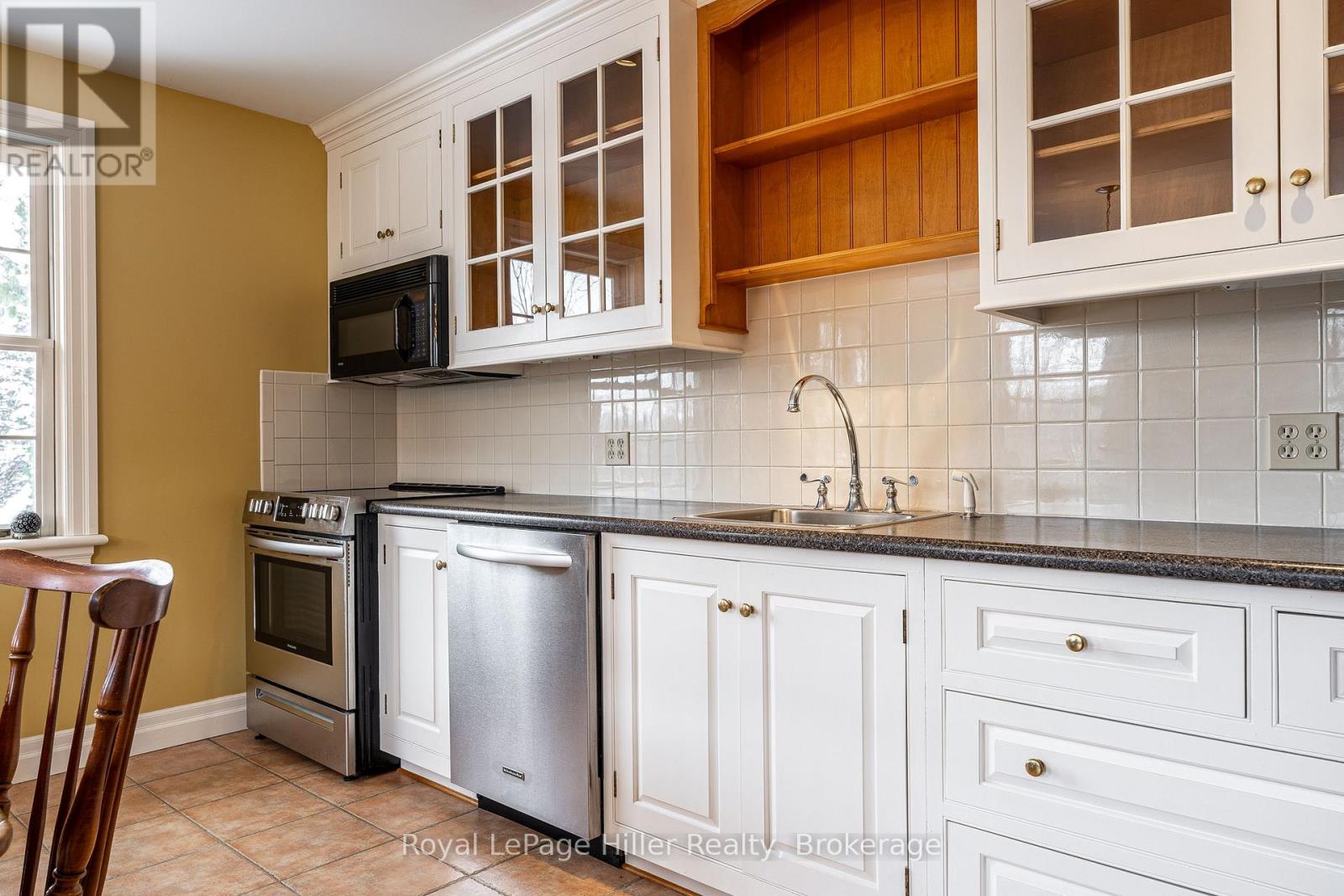 530 Holmes Street Property Photo 17