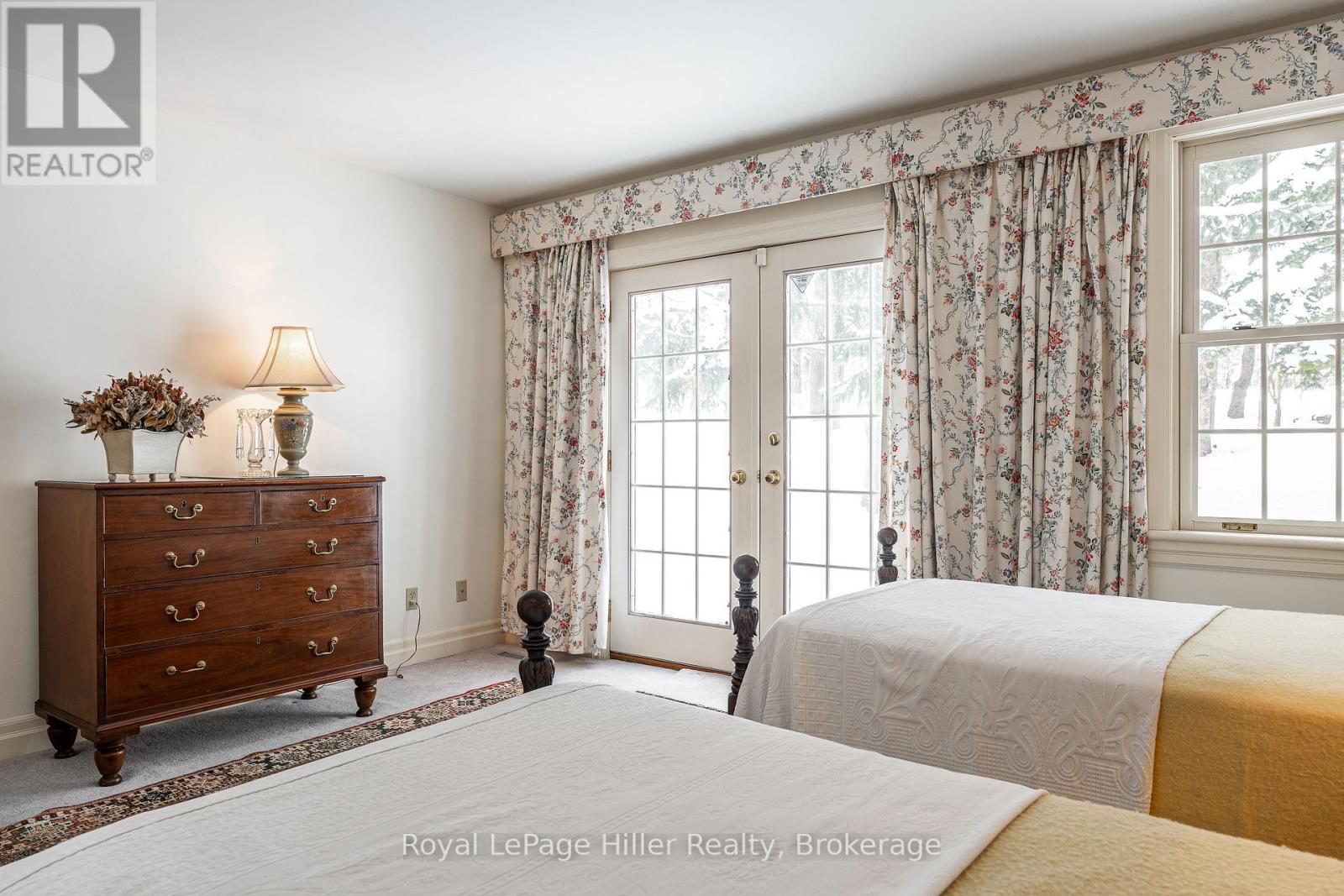 530 Holmes Street Property Photo 28