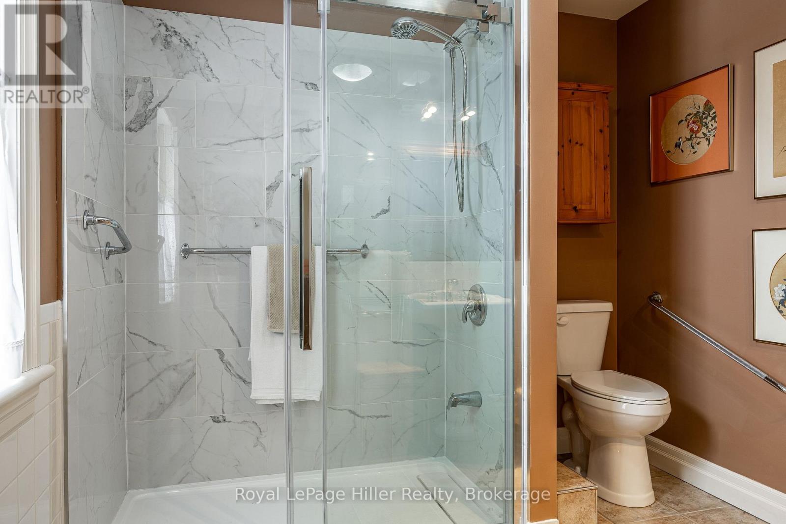 530 Holmes Street Property Photo 34