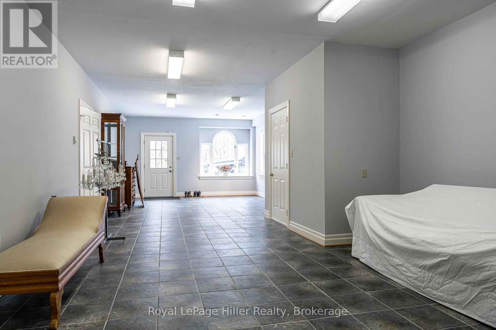 530 Holmes Street Property Photo 38
