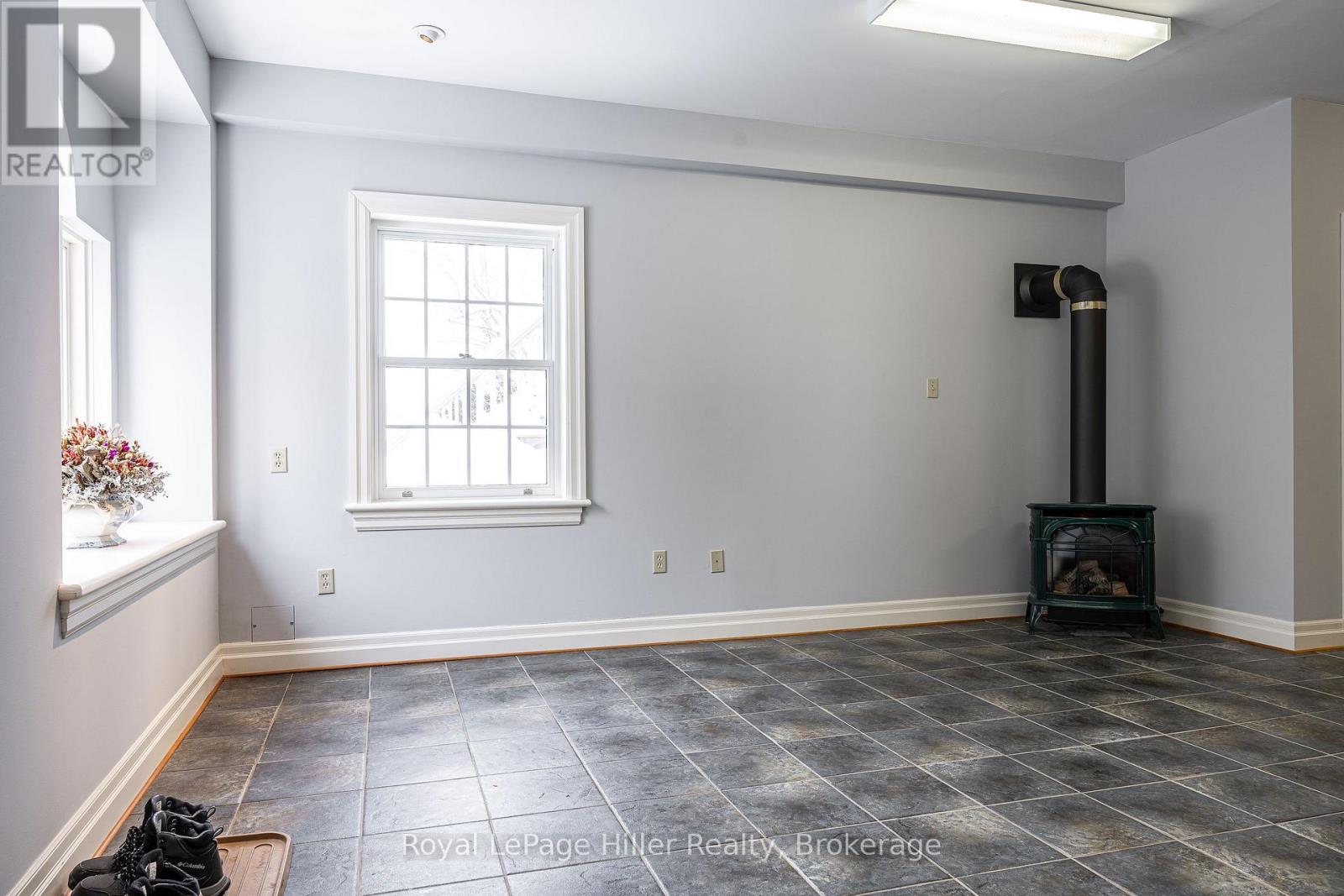 530 Holmes Street Property Photo 40