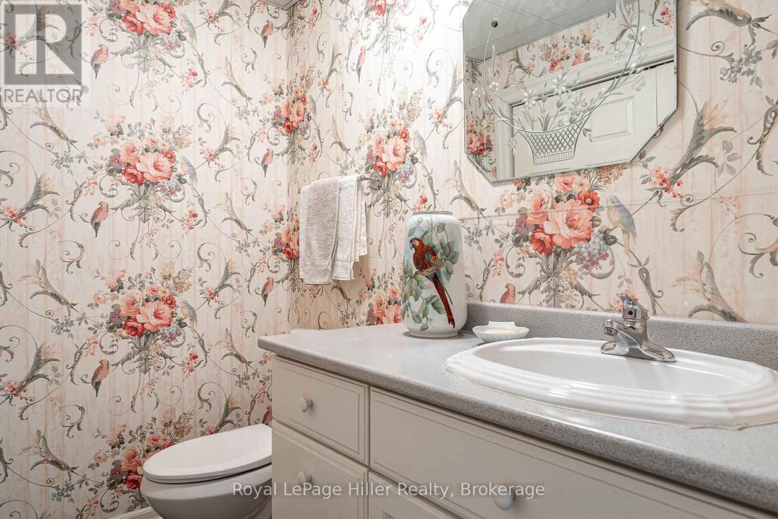 530 Holmes Street Property Photo 41