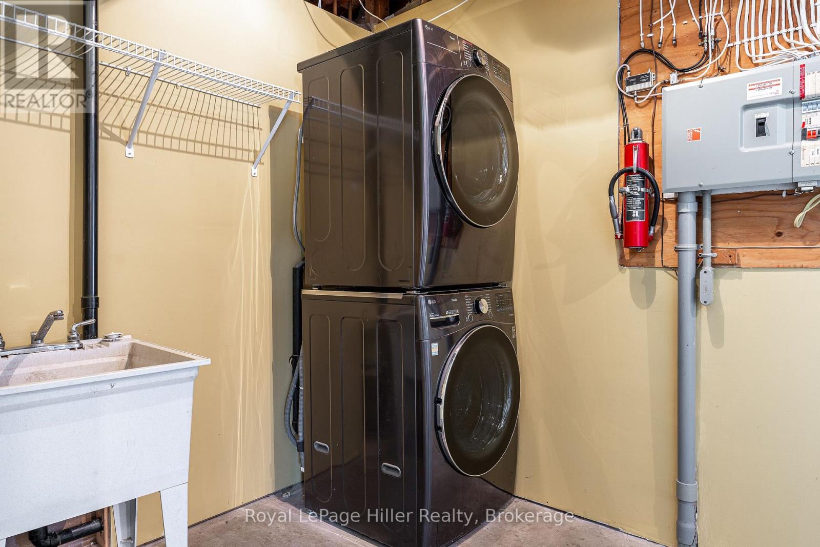530 Holmes Street Property Photo 43