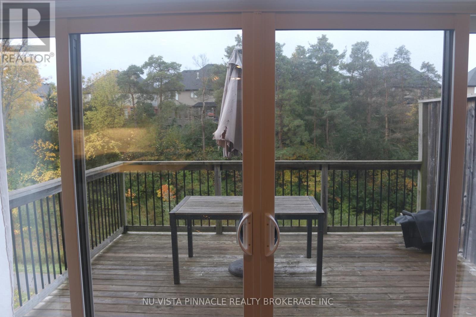 38 - 555 Sunningdale Road E Property Photo 8