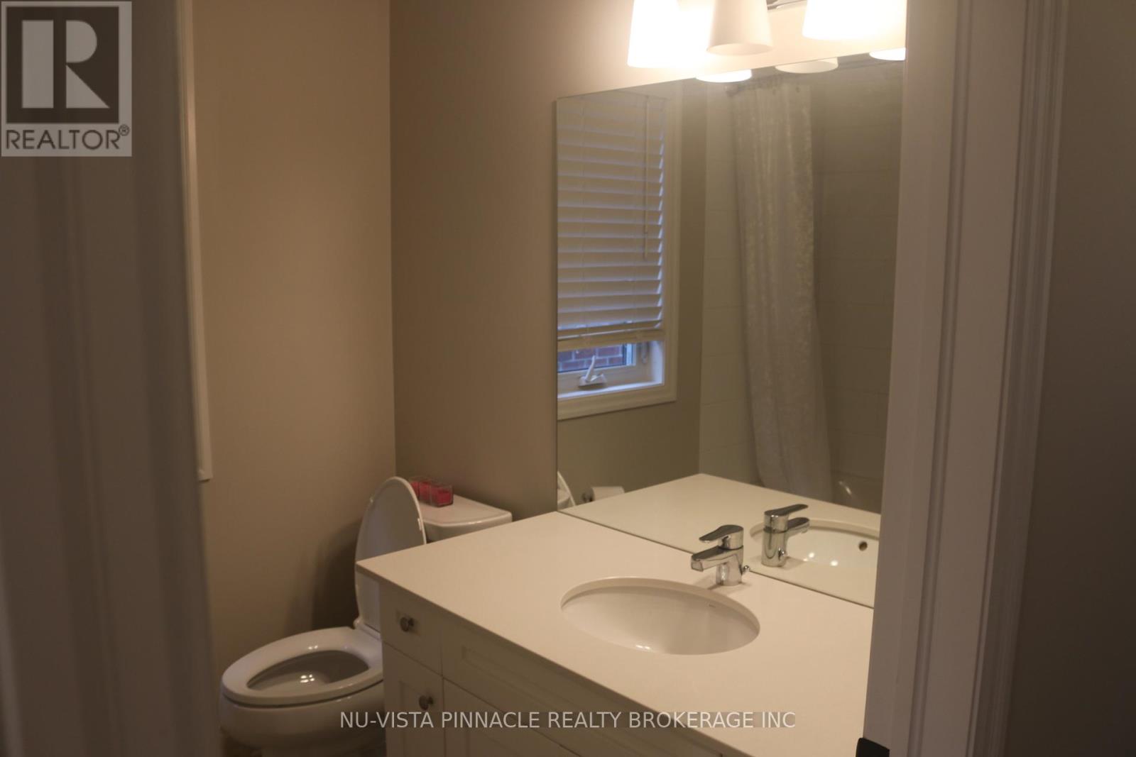 38 - 555 Sunningdale Road E Property Photo 14