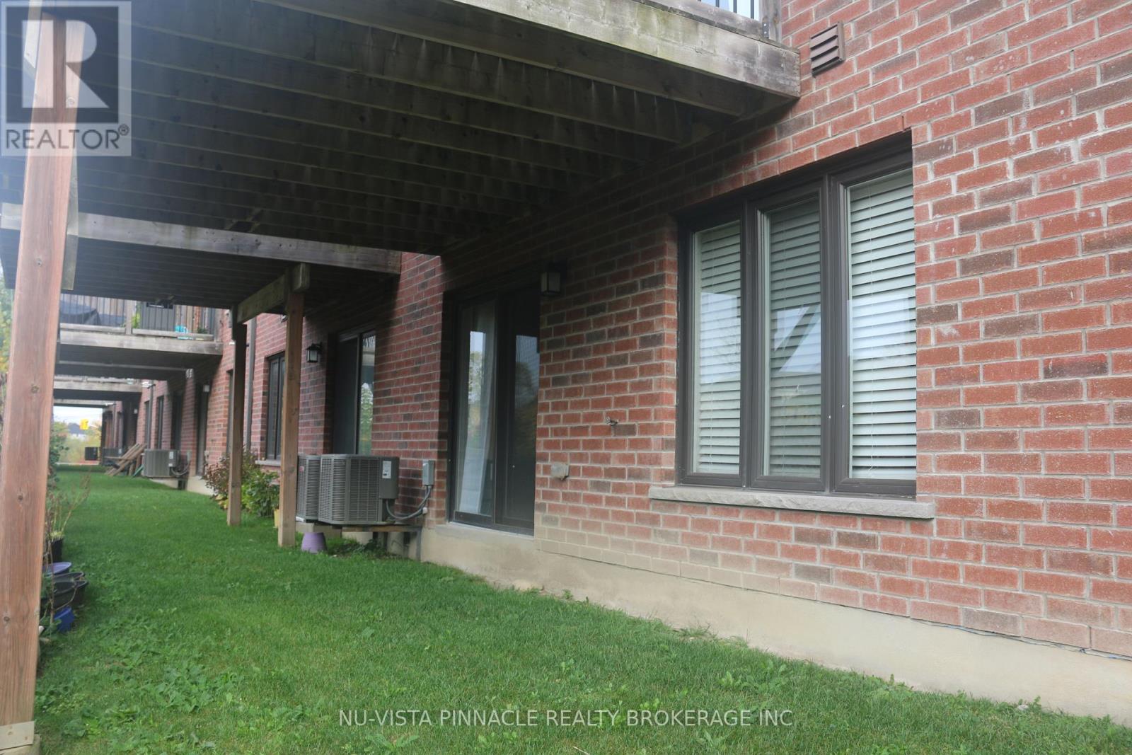 38 - 555 Sunningdale Road E Property Photo 26