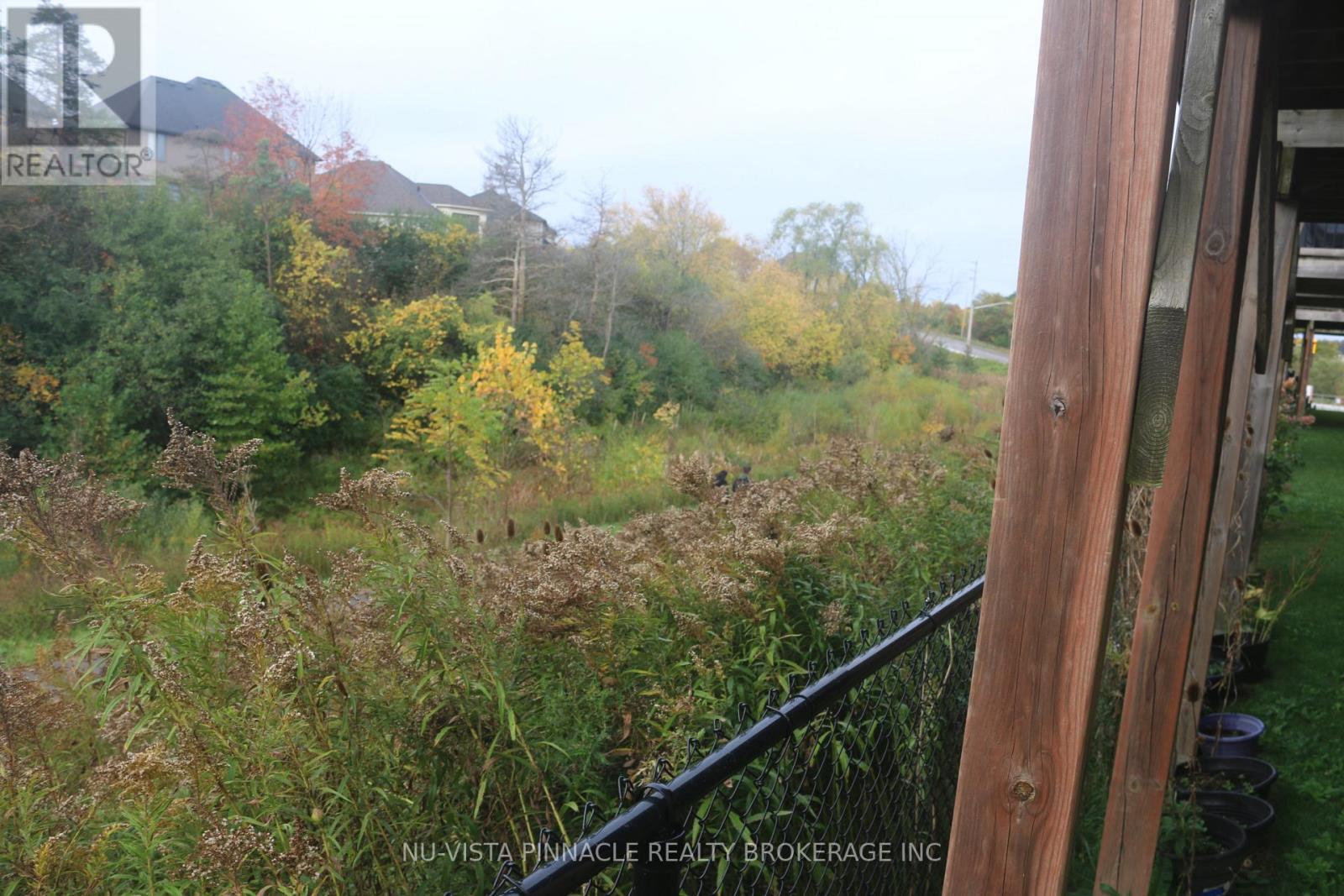 38 - 555 Sunningdale Road E Property Photo 28