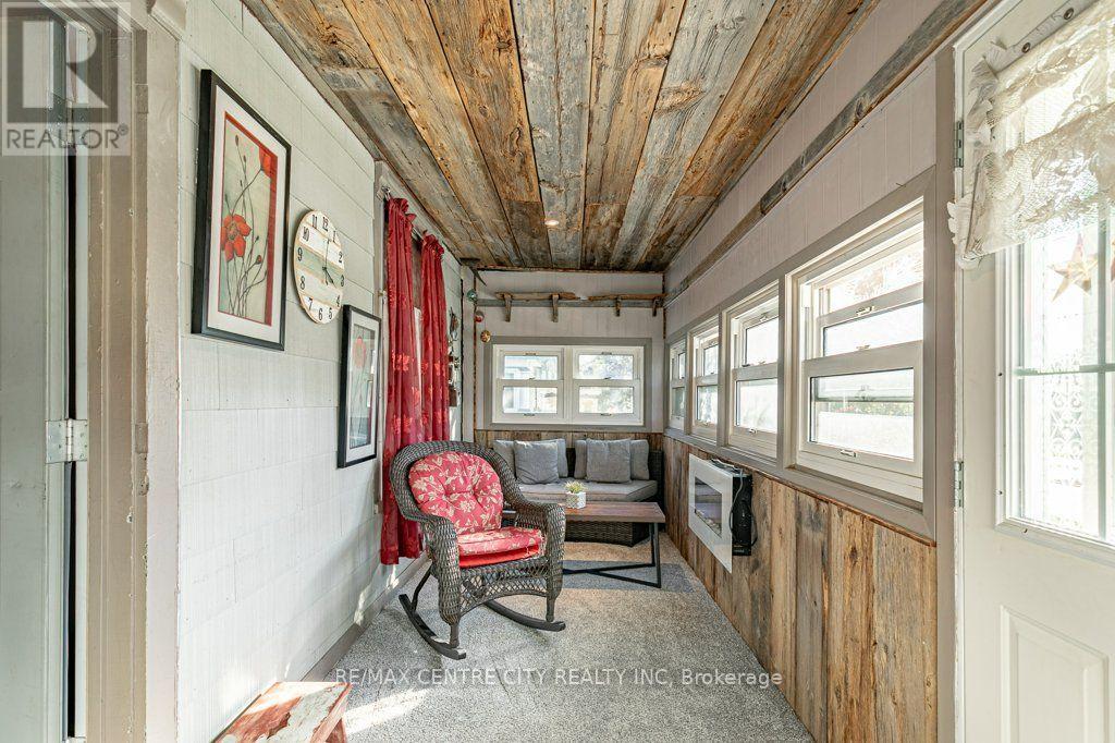 61 Alma Street Property Photo 4