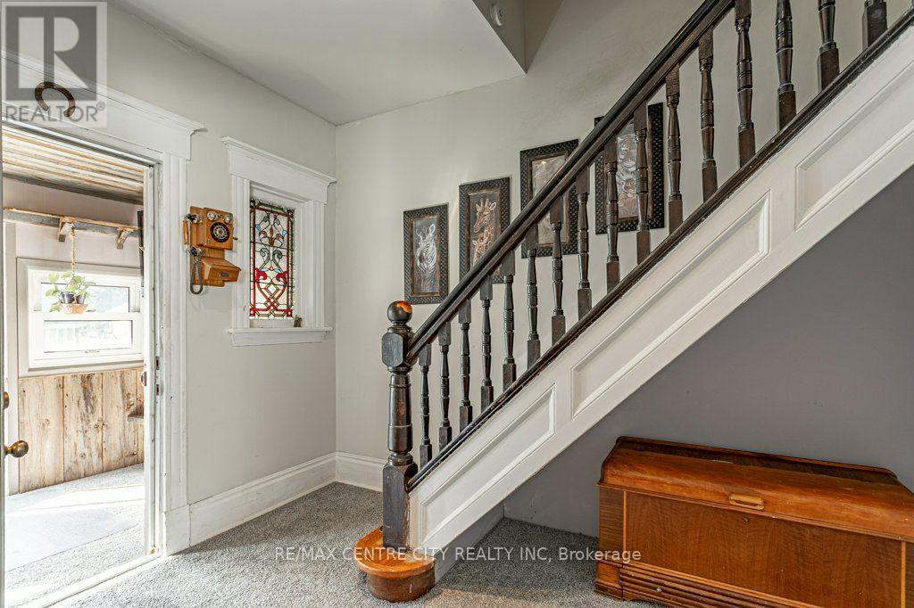 61 Alma Street Property Photo 5