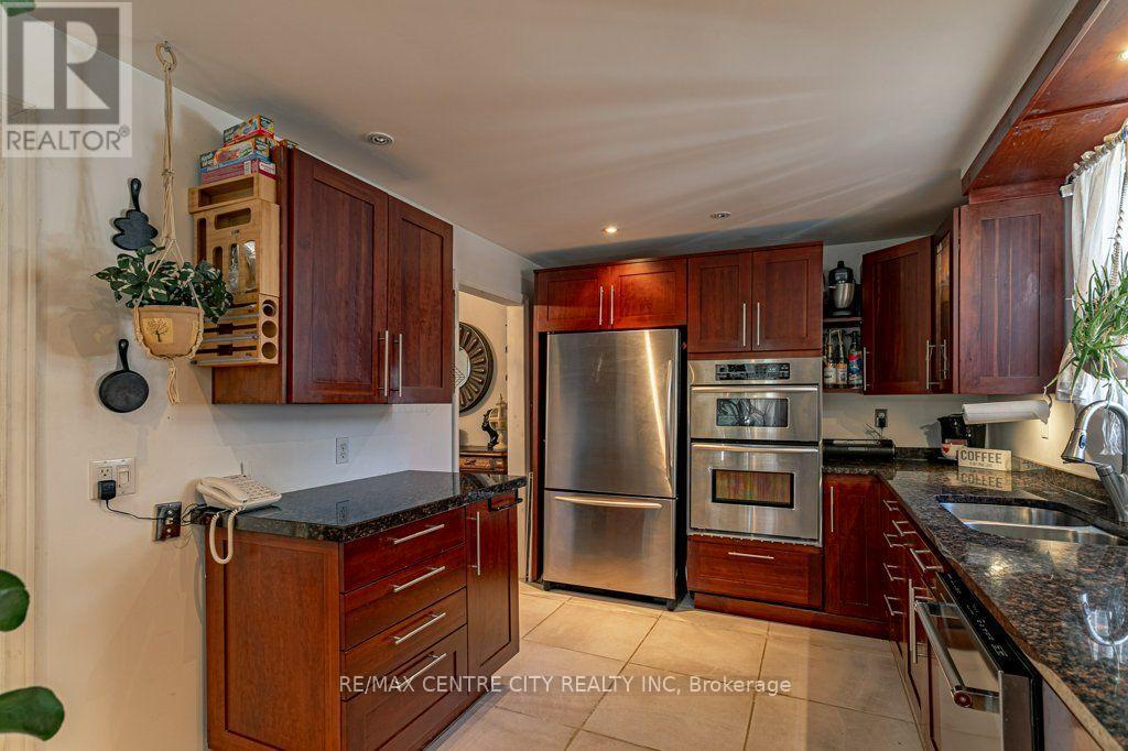 61 Alma Street Property Photo 16