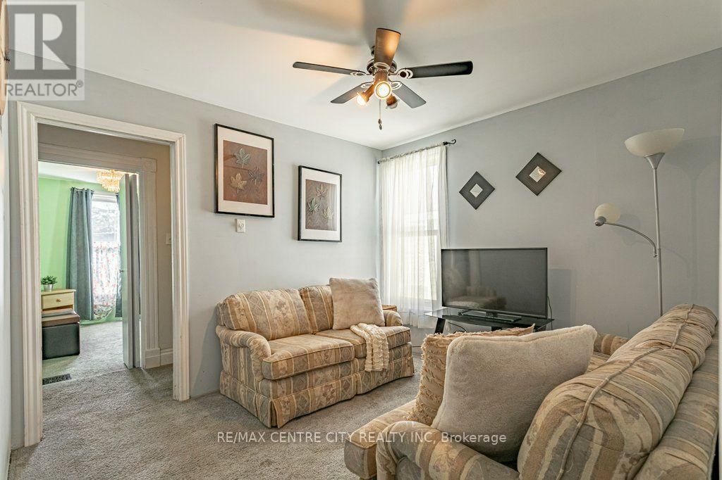 61 Alma Street Property Photo 18