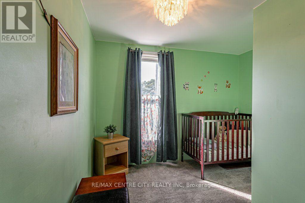 61 Alma Street Property Photo 22