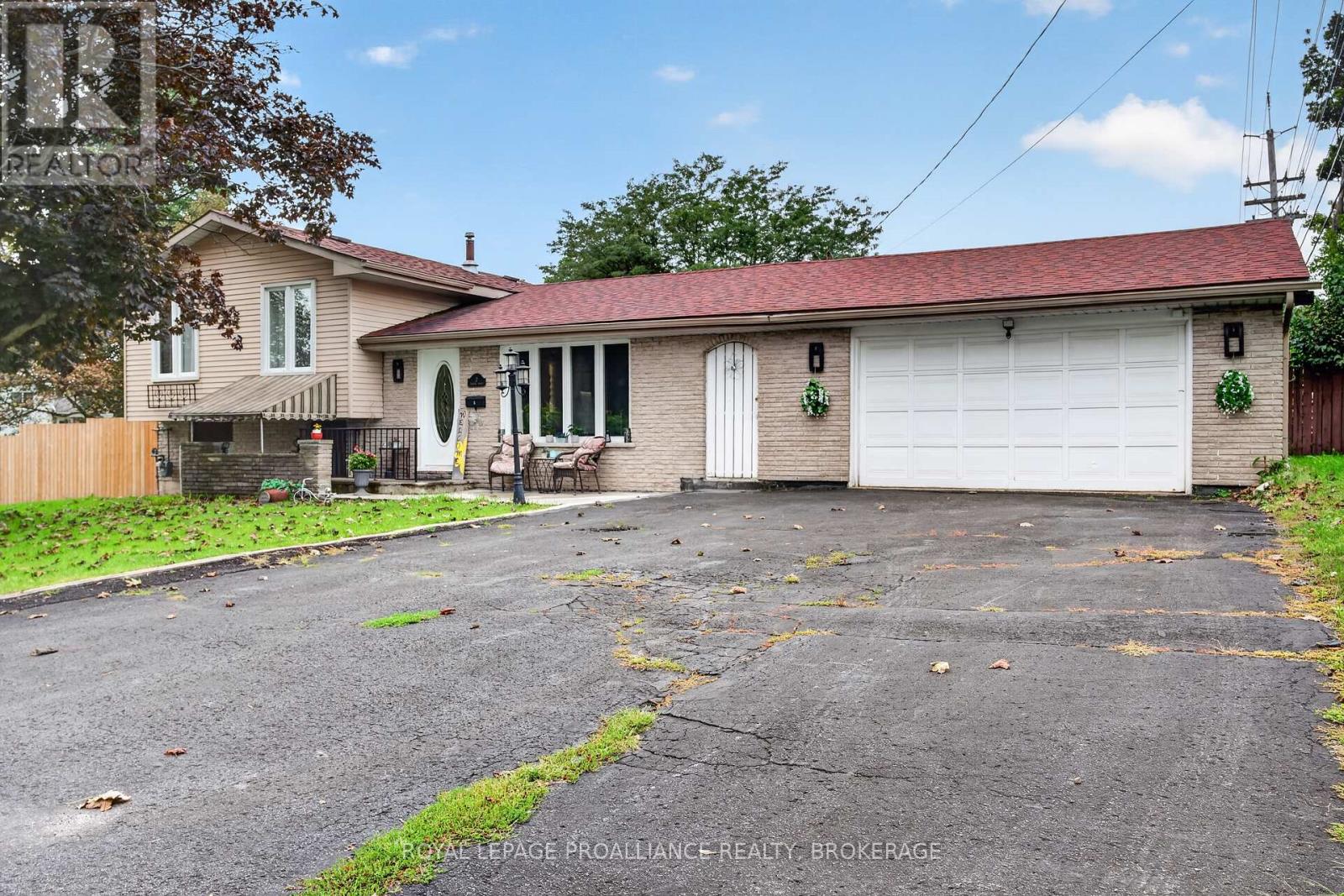 2 Virginia Street Property Photo 3