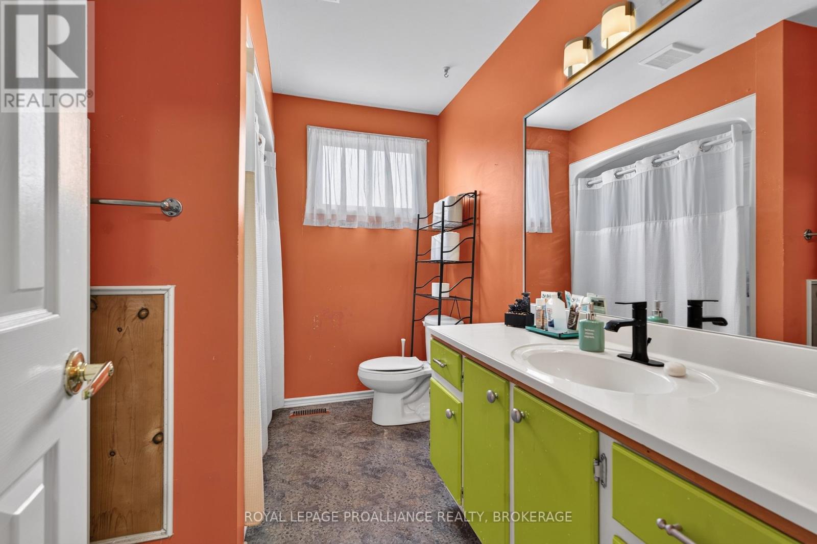 2 Virginia Street Property Photo 15
