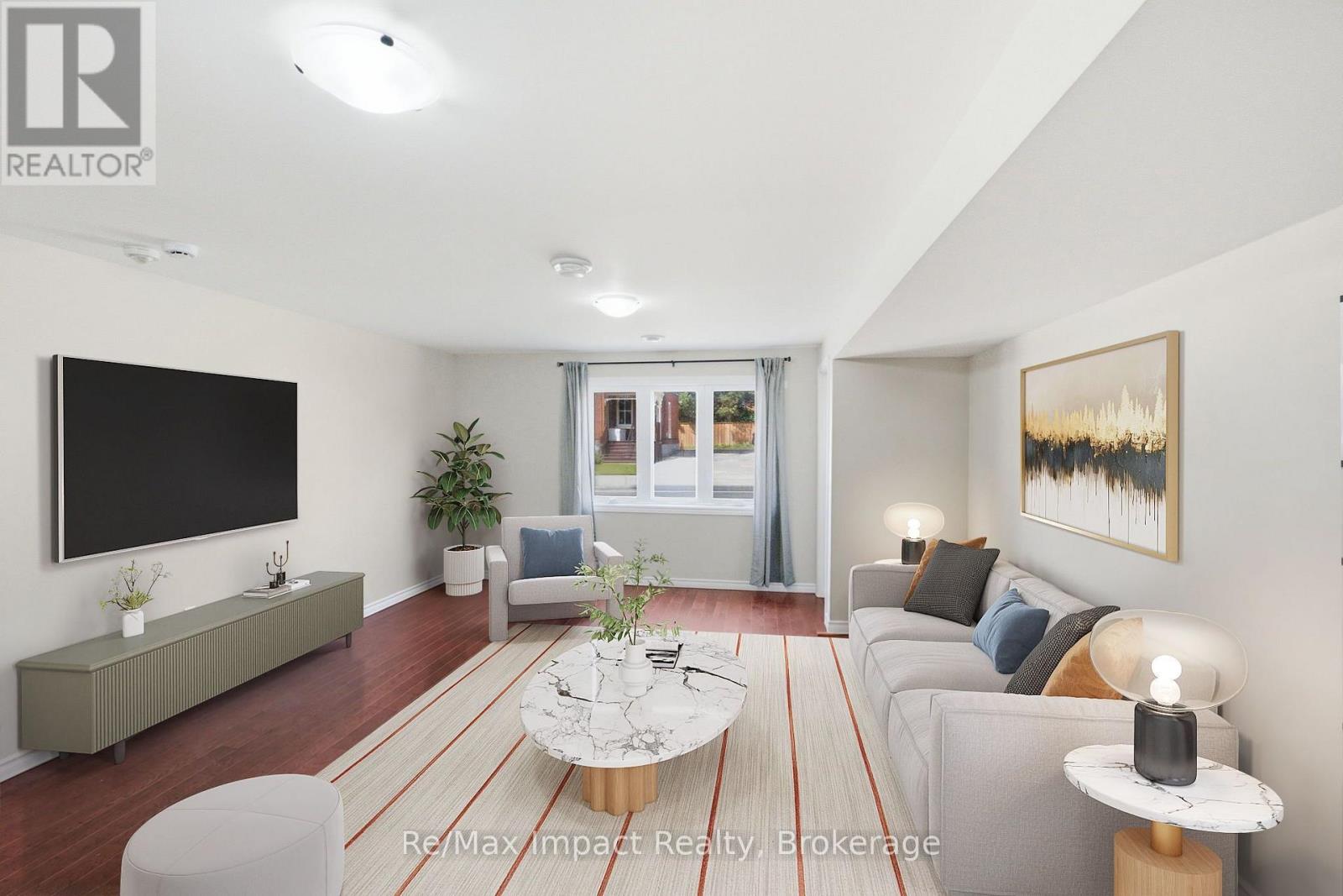7 University Avenue E Property Photo 7