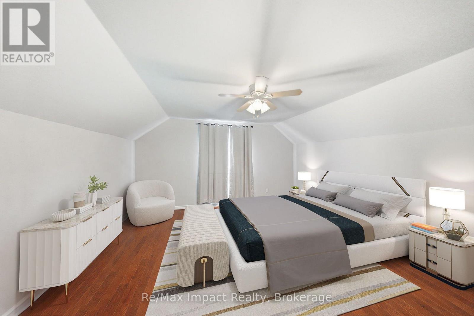 7 University Avenue E Property Photo 9