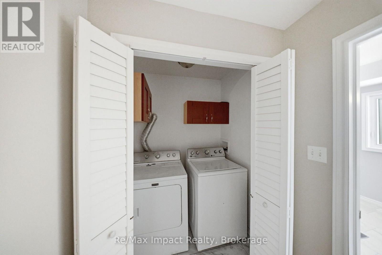 7 University Avenue E Property Photo 15