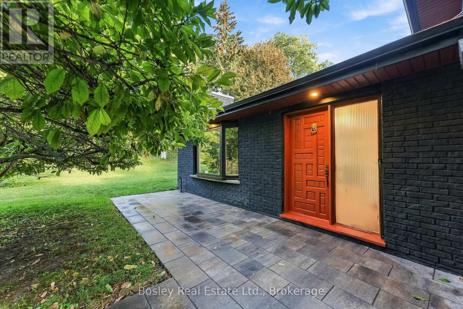 329 White Street Property Photo 6