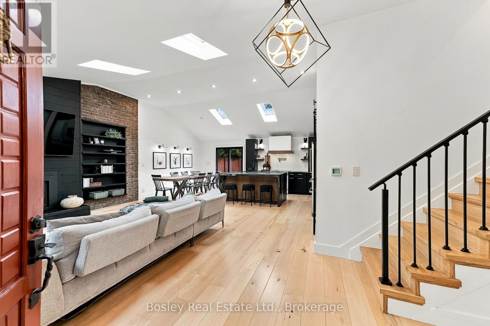 329 White Street Property Photo 7