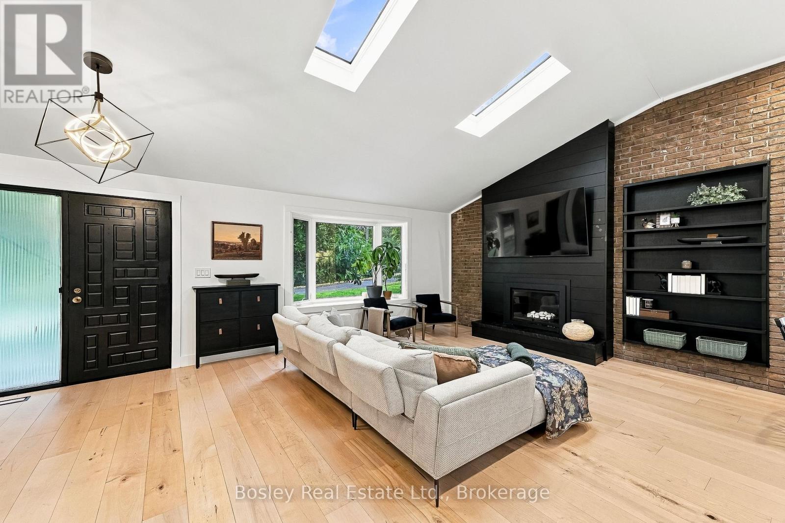 329 White Street Property Photo 8