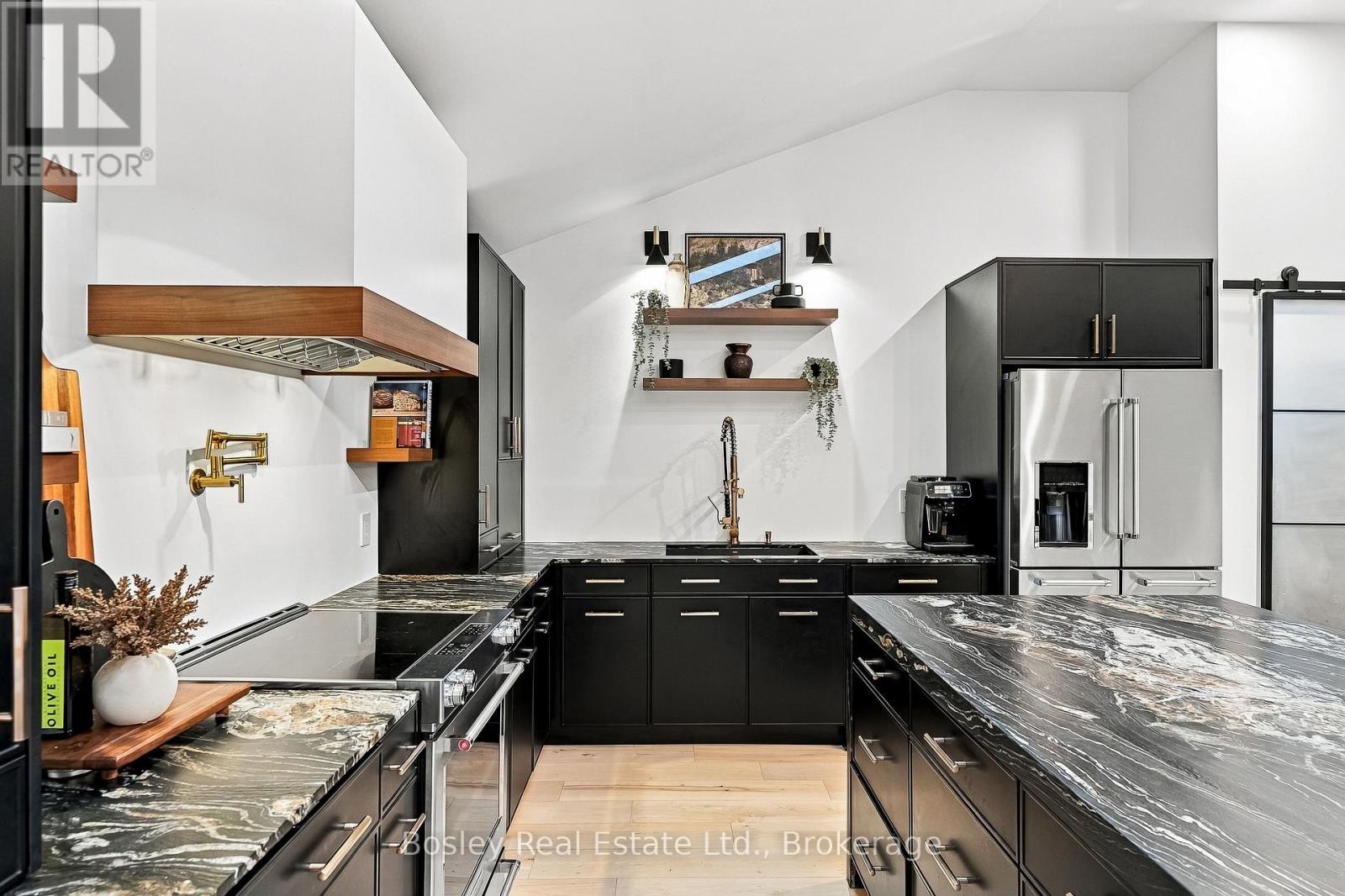 329 White Street Property Photo 11