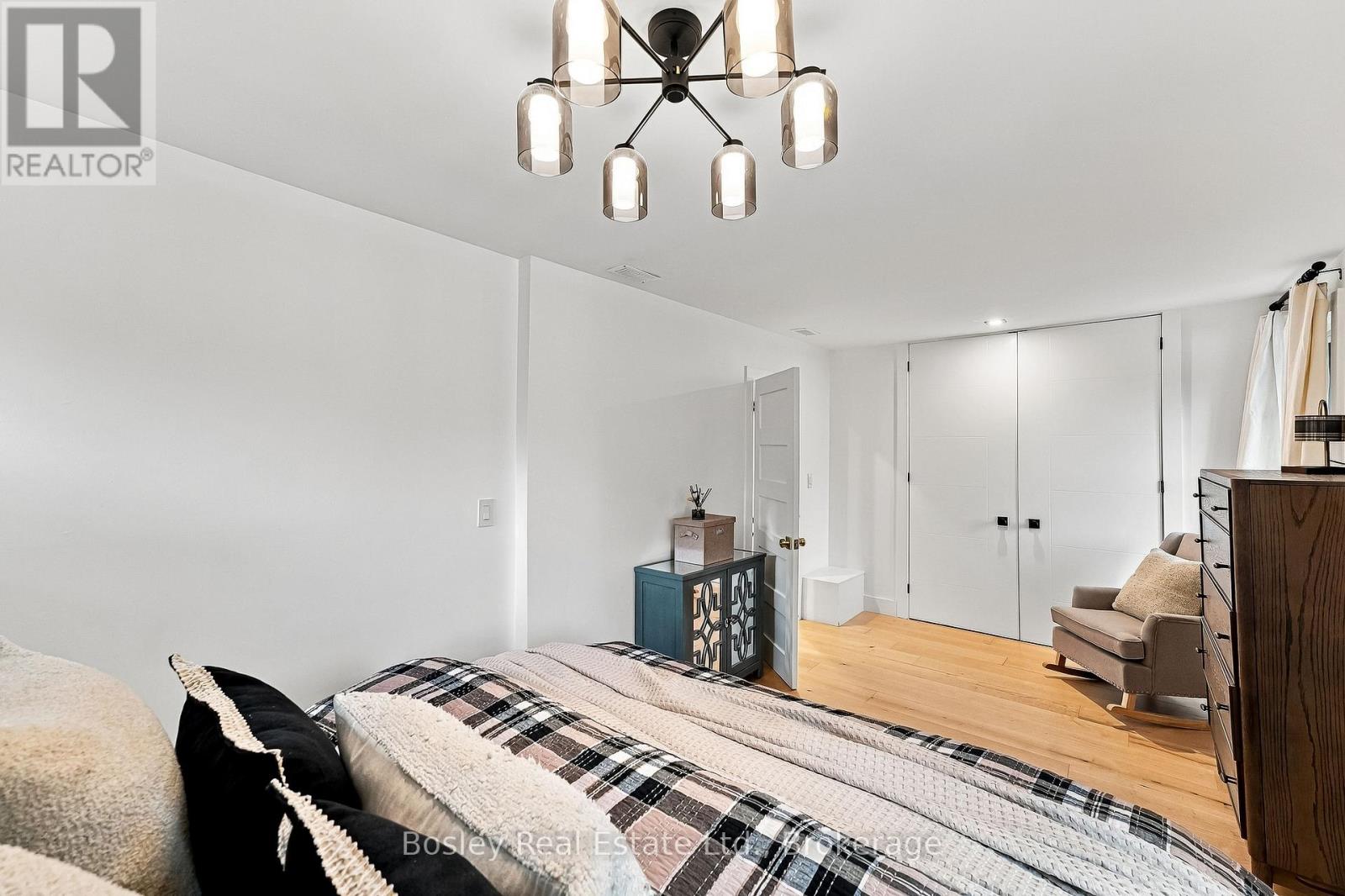 329 White Street Property Photo 25