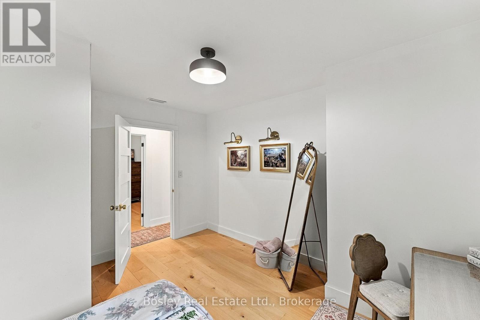 329 White Street Property Photo 27