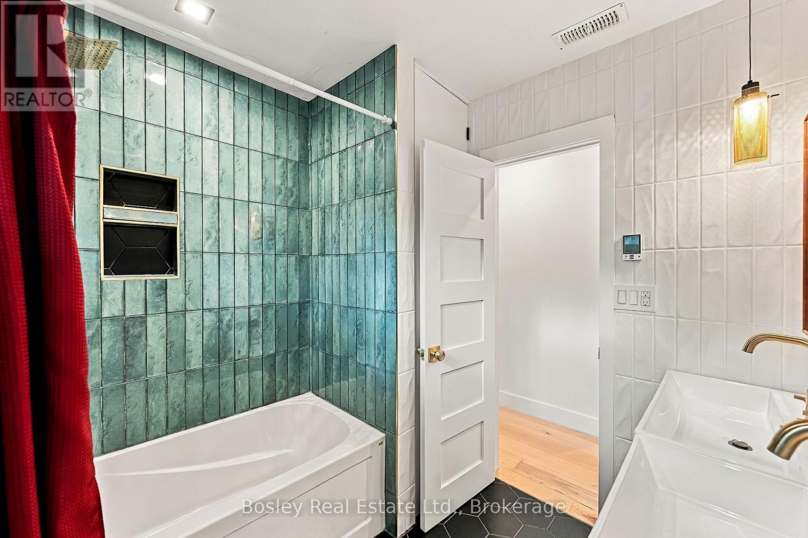 329 White Street Property Photo 31