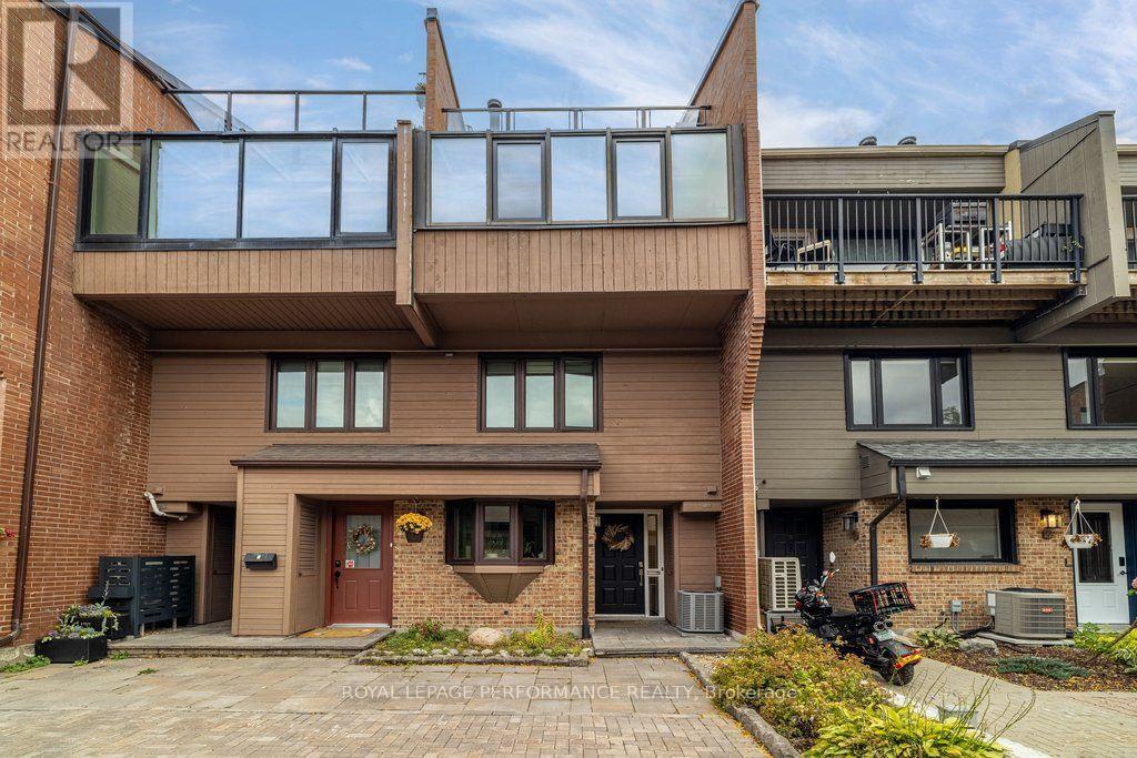 2 - 251 Bruyere Street Property Photo 1