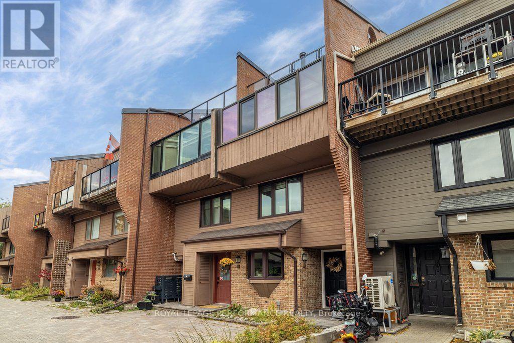 2 - 251 Bruyere Street Property Photo 3