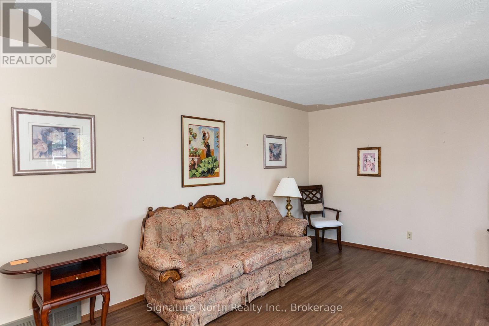 615 Hollylane Street Property Photo 18