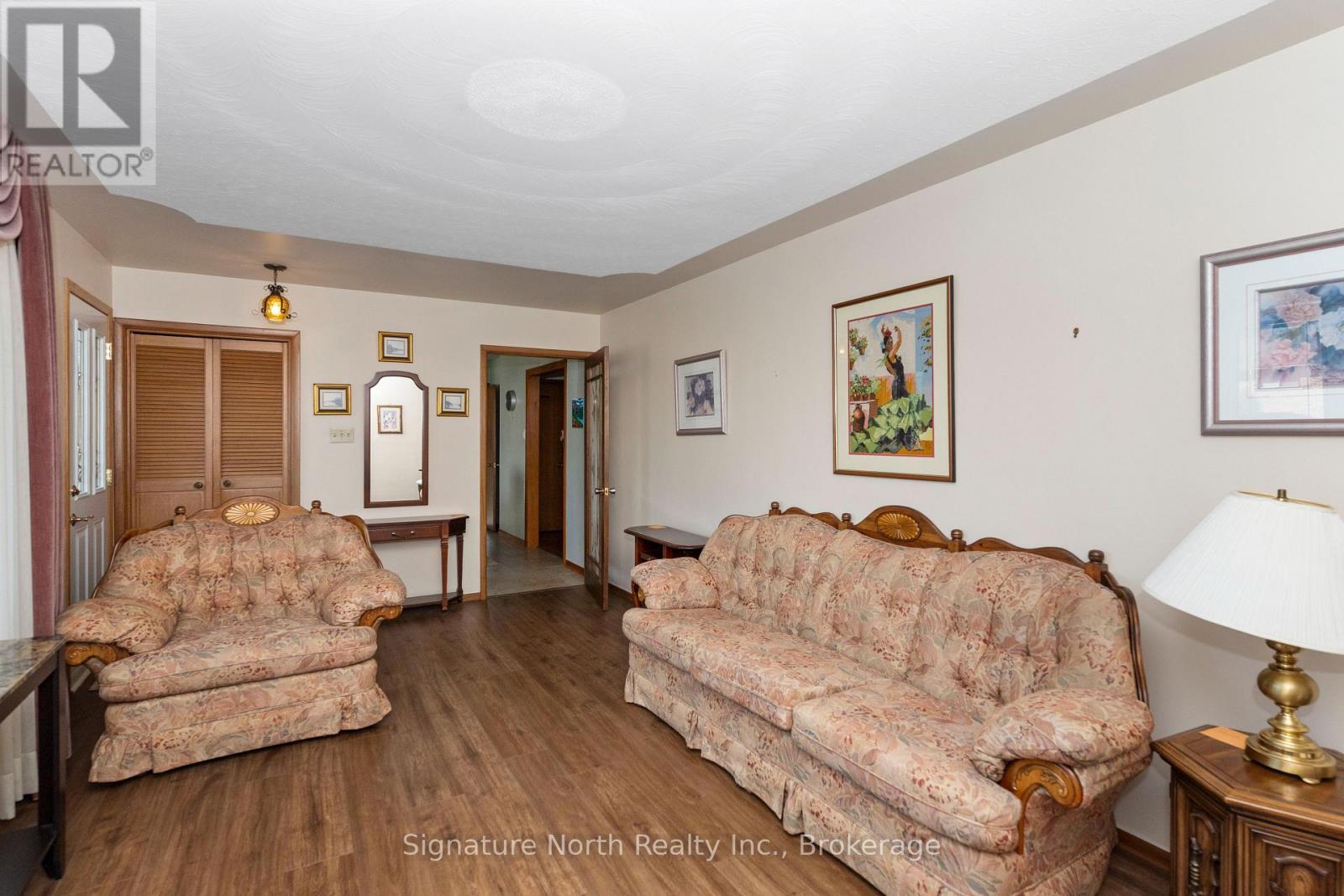 615 Hollylane Street Property Photo 21