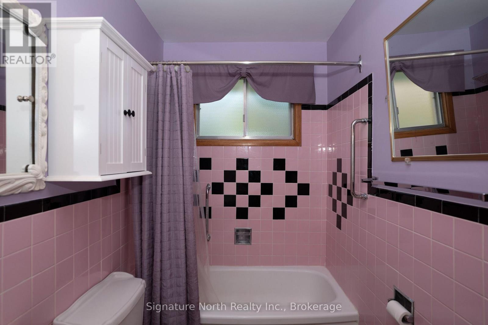 615 Hollylane Street Property Photo 30