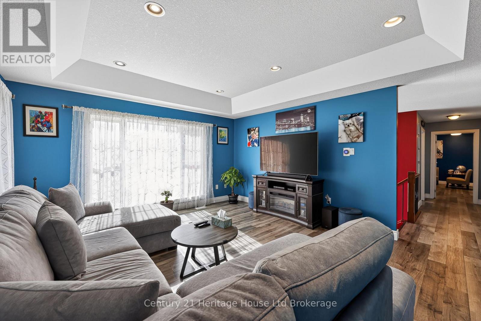 9 West Street N Property Photo 13